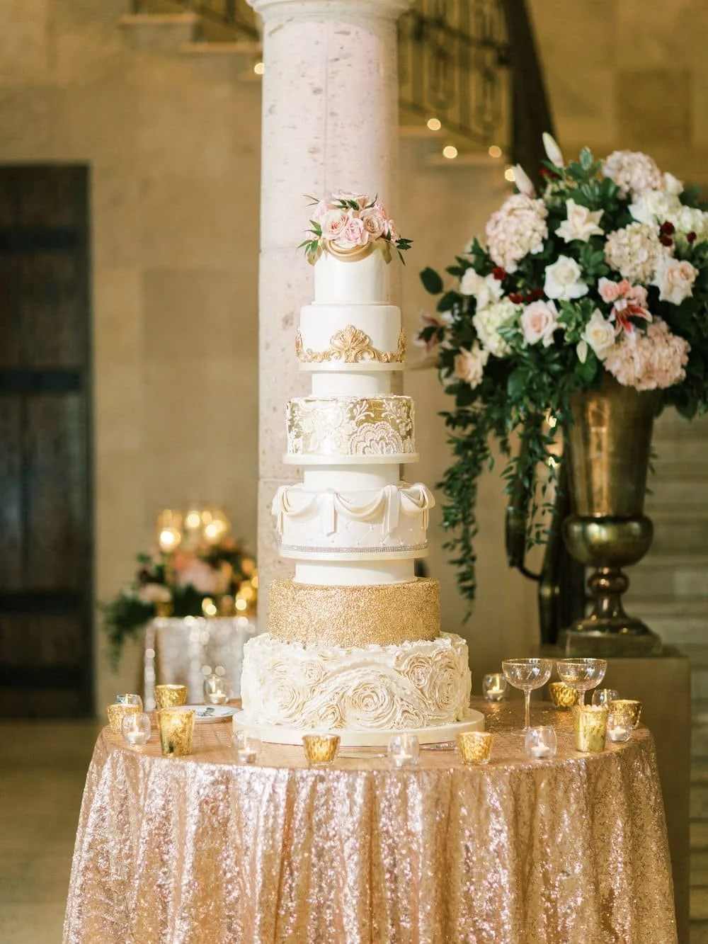 Your Guide to Wedding Cake Frostings