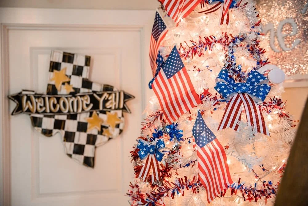 Pointing You in the Right Direction: Wedding Sign Tips and Ideas