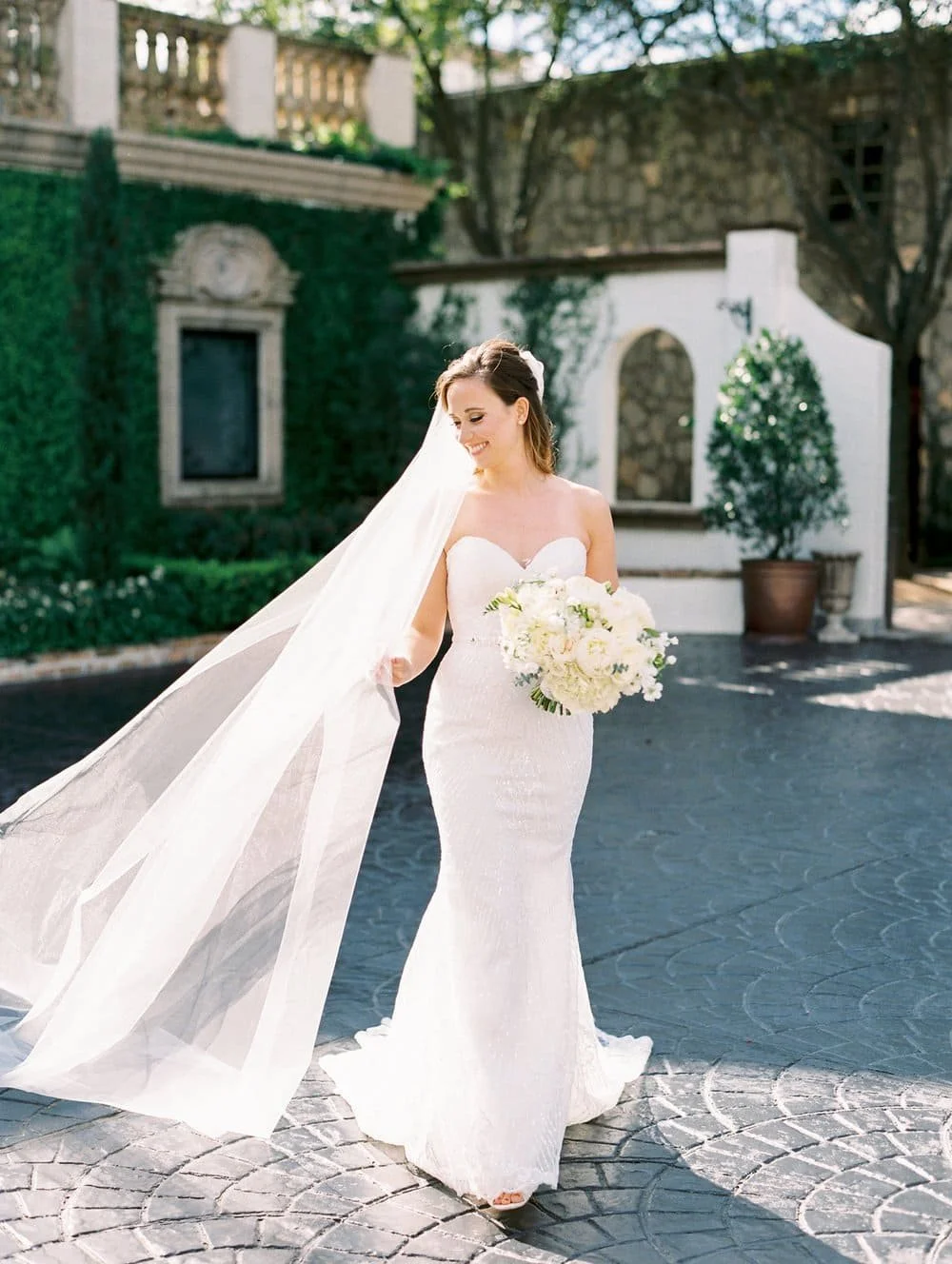 To Veil or Not to Veil at Your Wedding