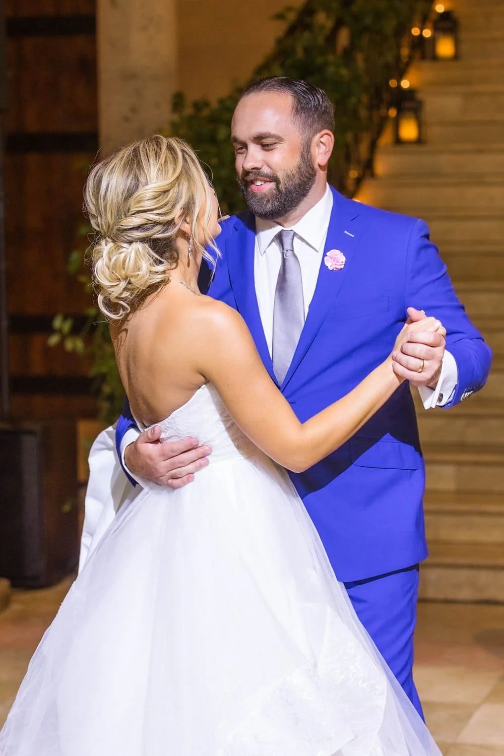 12 Tips for Selecting Your Wedding DJ