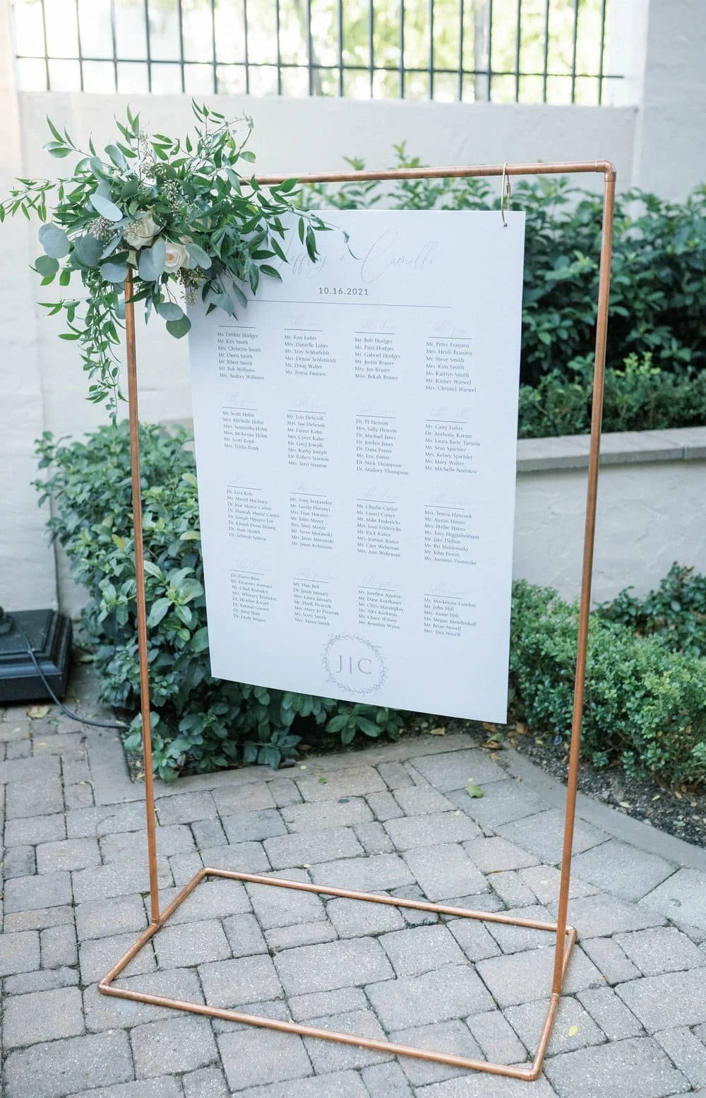 Your Guide to Creating a Wedding Seating Plan